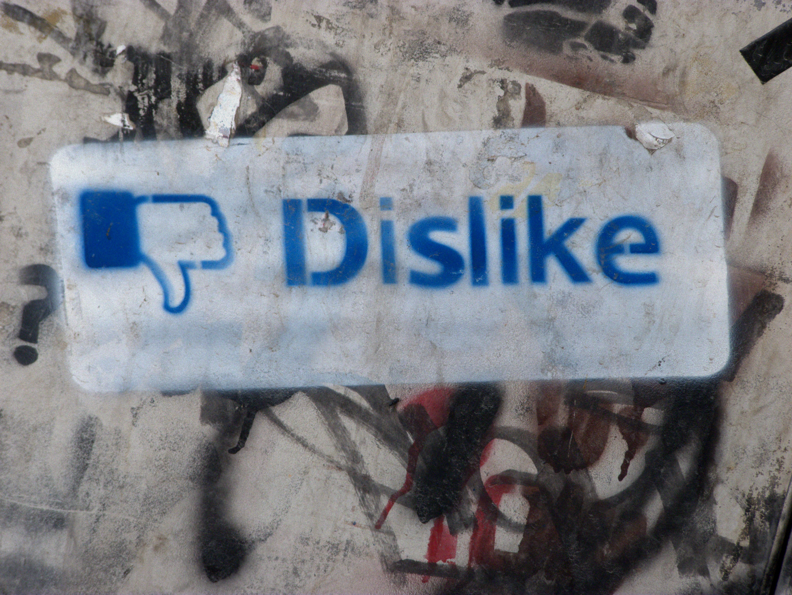 Dislike Graffiti, par Zeeweez
